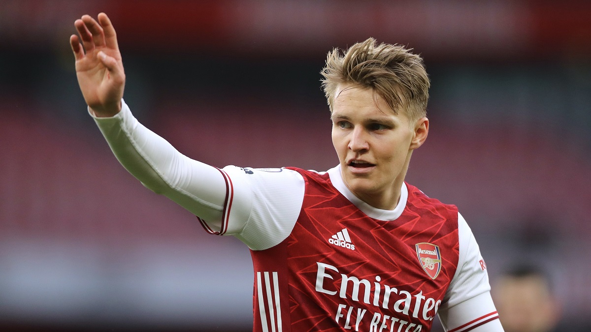 Liverpool tăng lương khủng giữ chân Salah, Arsenal công bố hợp đồng thứ 4