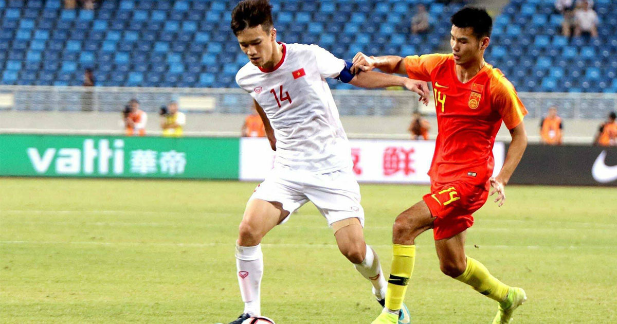 ĐT Việt Nam gặp xui: Văn Lâm chấn thương, phải thi đấu với Trung Quốc vào lúc nửa đêm