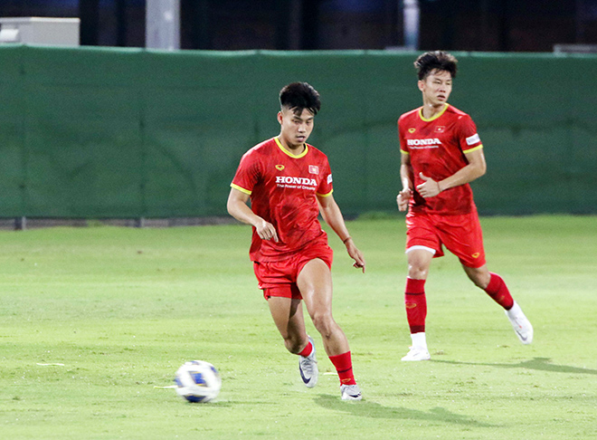 Huyền thoại bóng đá Trung Quốc: “Thực lực hai đội là ngang nhau.”