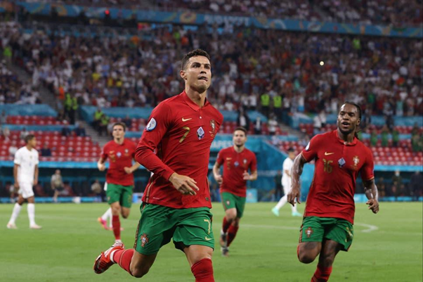 Thánh “gánh Team” Ronaldo