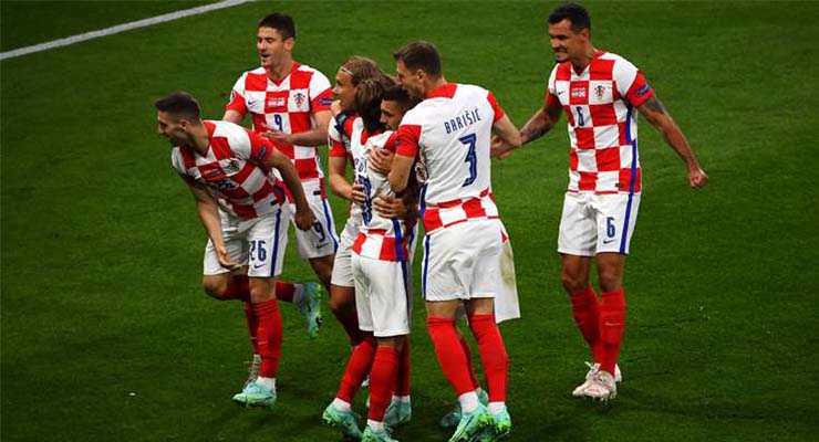 Perisic ấn định chiến thắng 3-1 cho Croatia