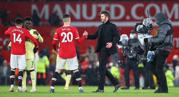 Carrick hoàn thành xuất sắc nhiệm vụ tạm thời thay thế Solsa