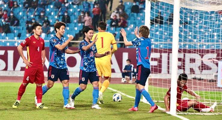 Nhật Bản thắng nhờ vào bàn thắng duy nhất của tiền vệ Junya Ito