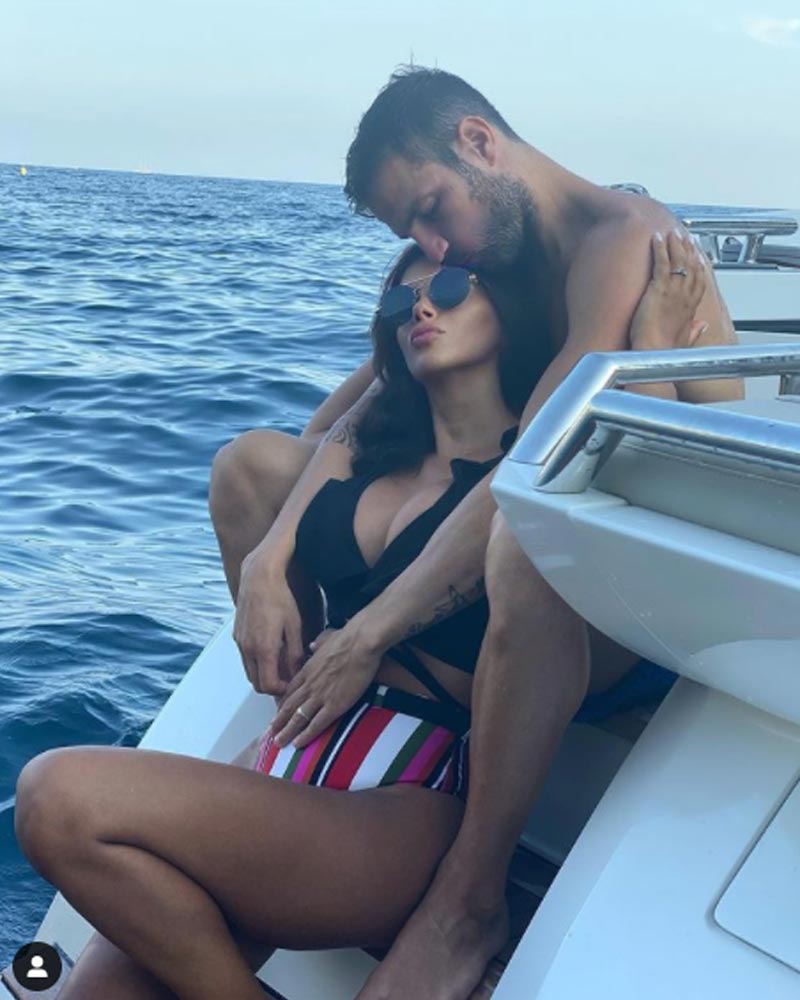 Vợ Cesc Fabregas